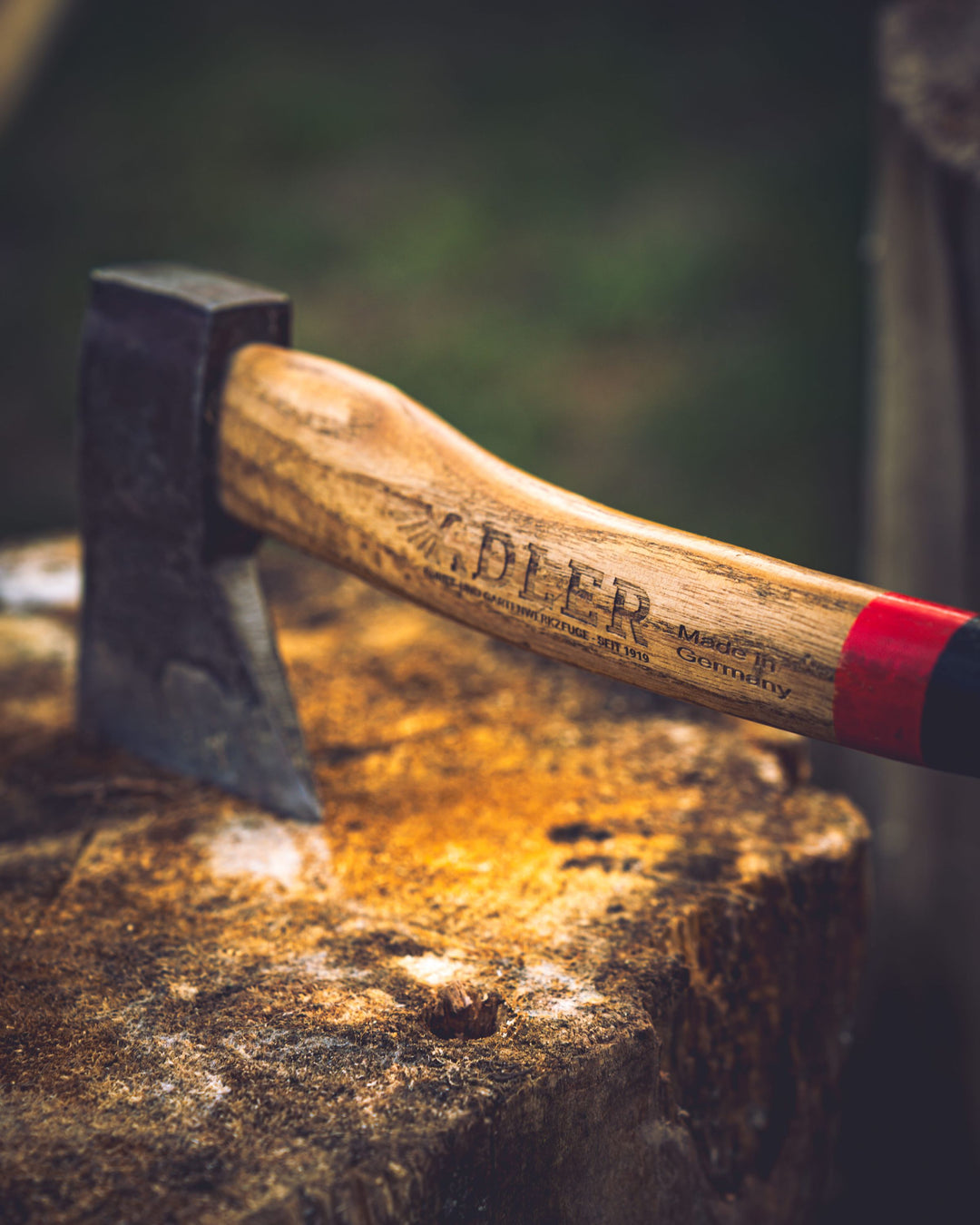 Campingbeil (inkl. Lederschutz)